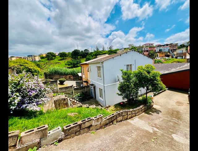 5 BEDROOM DUPLEX FOR SALE IN NEWLANDS EAST